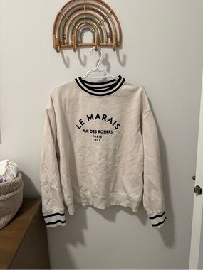 Sweatshirt